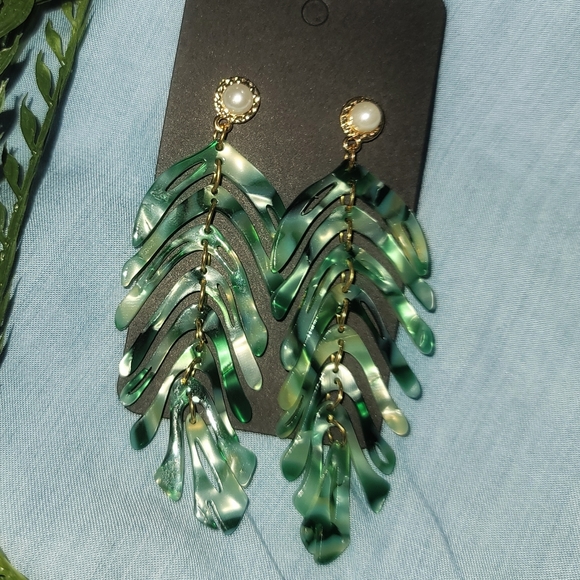 EARRINGS!!! - Picture 4 of 4